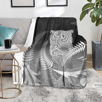 New Zealand Aotearoa Ruru Blanket Maori Fern Art Black LT05 - Polynesian Pride