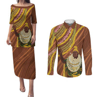 Hawaii King Kamehameha Couples Matching Puletasi and Long Sleeve Button Shirt Hawaiian Kakau Pattern With Leis LT05 Brown - Polynesian Pride