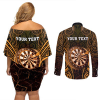 Personalised New Zealand Darts Couples Matching Off Shoulder Short Dress and Long Sleeve Button Shirt Gold Dart Board Maori Pattern LT05 - Polynesian Pride