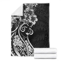 Polynesian Women's Day Blanket Black Hibiscus Flowers With Polynesian Pattern LT05 - Polynesian Pride