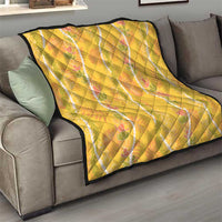 Hawaii Maile Lei Quilt With Yellow Monstera Pattern