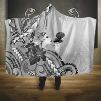 Aotearoa Maori Wahine Hooded Blanket Fantail Bird Black Gold Marble LT05 - Polynesian Pride