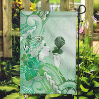 Aotearoa Maori Wahine Garden Flag Fantail Bird Green Gold Marble LT05 Garden Flag Green - Polynesian Pride
