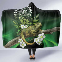 Aotearoa New Zealand Tuatara Hooded Blanket Maori Koru Art LT05 One Size Green - Polynesian Pride