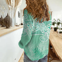 Aotearoa Maori Koru Curves Women Casual Shirt Silver Ferns - Mint LT7 - Polynesian Pride
