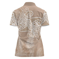 Aotearoa Maori Koru Curves Women Polo Shirt Silver Ferns - Mocha LT7 - Polynesian Pride