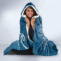 Aotearoa Maori Koru Curves Hooded Blanket Silver Ferns - Navy Blue LT7 - Polynesian Pride