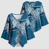 Aotearoa Maori Koru Curves Kimono Sleeve Blouse Silver Ferns - Navy Blue LT7 - Polynesian Pride