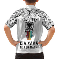 personalised-kia-kaha-te-reo-maori-family-matching-short-sleeve-bodycon-dress-and-hawaiian-shirt-hei-tiki-mix-koru-white