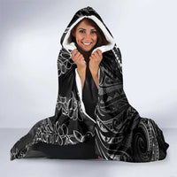 Polynesia Plumeria Lei Hooded Blanket Black Curves Motif LT7 - Polynesian Pride