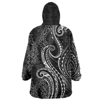 Polynesia Plumeria Lei Wearable Blanket Hoodie Black Curves Motif LT7 - Polynesian Pride