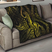 Polynesia Plumeria Lei Quilt Black Gold Curves Motif