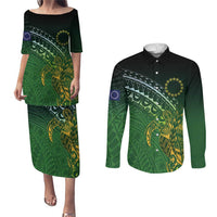 Cook Islands Rugby Kuki Avaiki Couples Matching Puletasi and Long Sleeve Button Shirt Tribal Turtle LT7 Dark Green - Polynesian Pride