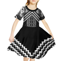 Maori Tukutuku Taniko Motifs Kid Short Sleeve Dress Black Poutama Mix Kowhaiwhai