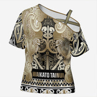 Aotearoa Iwi Waikato Tainui Cross Shoulder Shirt Maori Wharenui House Tribal Pattern LT9 Female Light Gold - Polynesian Pride