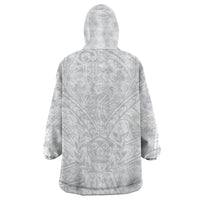 Tonga White Sunday Wearable Blanket Hoodie Polynesian Plumeria Tribal Simple LT9 - Polynesian Pride