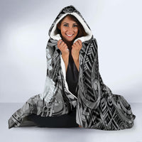 Pacific Beauty Girl Hooded Blanket Black Polyneisan Tribal Vintage Motif LT9 - Polynesian Pride