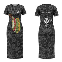 Hawaii Lei Kamehameha Family Matching Short Sleeve Bodycon Dress and Hawaiian Shirt Ele'ele Seamless Pattern Hibiscus Flower LT9 Mom's Dress Black - Polynesian Pride