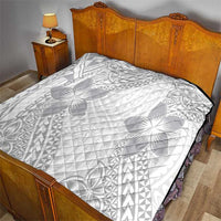 Lotu Tamaiti White Sunday Quilt Pacific Plumeria Flowers - White Version