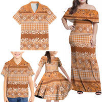 Hawaiian Hibiscus Honu Family Matching Off Shoulder Maxi Dress and Hawaiian Shirt Gold Mele Kalikimaka Palaka Spirit - Polynesian Pride