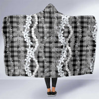 Hawaiian Ohia Lehua Lei Hooded Blanket Plaid Palaka Eleele Pattern LT9 One Size Black - Polynesian Pride