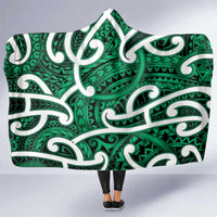 Aotearoa Maori Kowhaiwhai Hooded Blanket Kakariki Puhoro and Patiki LT9 One Size Green - Polynesian Pride
