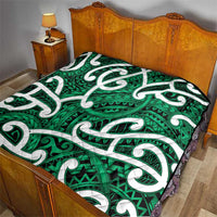 Aotearoa Maori Kowhaiwhai Quilt Kakariki Puhoro and Patiki LT9 - Polynesian Pride