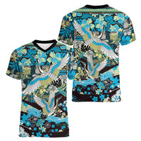 Japanese Hawaiian Crane Women V-Neck T-Shirt Blue Tapa Patchwork Pattern LT9 - Polynesian Pride