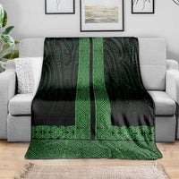 New Zealand Maori Kowhaiwhai Blanket Kakariki Maui and Mangopare
