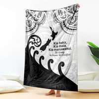 Kia Haka Maori language Blanket Te Reo Maori Inspired Art LT9 - Polynesian Pride