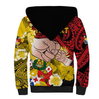 Personalised Dads Day Tonga Sherpa Hoodie Dad Ofa lahi atu - Polynesian Flowers Tribal LT9 - Polynesian Pride