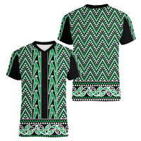 New Zealand Maori Niho Taniwha Women V-Neck T-Shirt Kakariki Mangopare and Puhoro Pattern