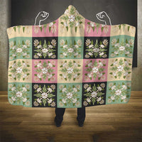 Seamless Pattern Maile and Pikake Lei Hooded Blanket Squares Maile Leaf - Polynesian Pride