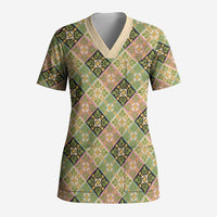 Seamless Pattern Puakenikeni and Kalo Scrub Top - Polynesian Pride