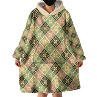 Seamless Pattern Puakenikeni and Kalo Wearable Blanket Hoodie LT9 - Polynesian Pride