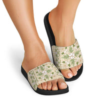 Squares Maile Leaf Slide Sandals Beige Palaka Hawaiian Quilt Pattern - Polynesian Pride