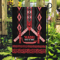 Toitu Te Tiriti Waitangi Garden Flag Black Wharenui House - Polynesian Pride