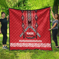 Toitu Te Tiriti Waitangi Quilt Red Wharenui House - Polynesian Pride