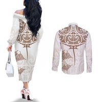 New Zealand Manta Ray Tattoo Couples Matching Off The Shoulder Long Sleeve Dress and Long Sleeve Button Shirt Aotearoa Maori Haehae Beige - Polynesian Pride