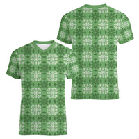 Green Hawaiian Quilt Women V-Neck T-Shirt Hawaii Pineapple Monstera Palaka Motifs - Polynesian Pride