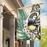 Endemic Tomtit New Zealand Garden Flag Miromiro Manuka Silver Fern Maori Pattern LT14 House Flag Cream - Polynesian Pride
