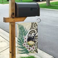 Endemic Tomtit New Zealand Garden Flag Miromiro Manuka Silver Fern Maori Pattern LT14 - Polynesian Pride