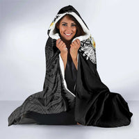 Black Samoa Tattoo Hooded Blanket Plumeria Samoan Ocean Tatau Pattern - Polynesian Pride