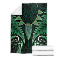 Aotearoa Pounamu Niho Blanket Silver Fern Mix Maori Pattern - Green LT14 - Polynesian Pride