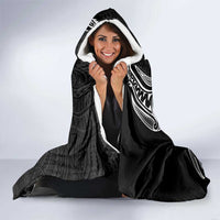 New Zealand Hammerhead Shark Hooded Blanket Maori Haehae Mangopare Black - Polynesian Pride