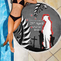 New Zealand ANZAC Day Beach Blanket 25th April Silver Fern With Poppy LT14 - Polynesian Pride