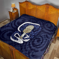 Blue New Zealand Eel Quilt Aotearoa Maori Tuna With Kotiate Weapon