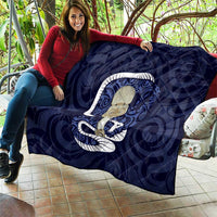 Blue New Zealand Eel Quilt Aotearoa Maori Tuna With Kotiate Weapon