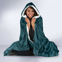 Turquoise New Zealand Eel Hooded Blanket Aotearoa Maori Tuna With Kotiate Weapon LT14 - Polynesian Pride