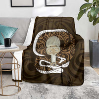 Gold New Zealand Eel Blanket Aotearoa Maori Tuna With Kotiate Weapon LT14 - Polynesian Pride